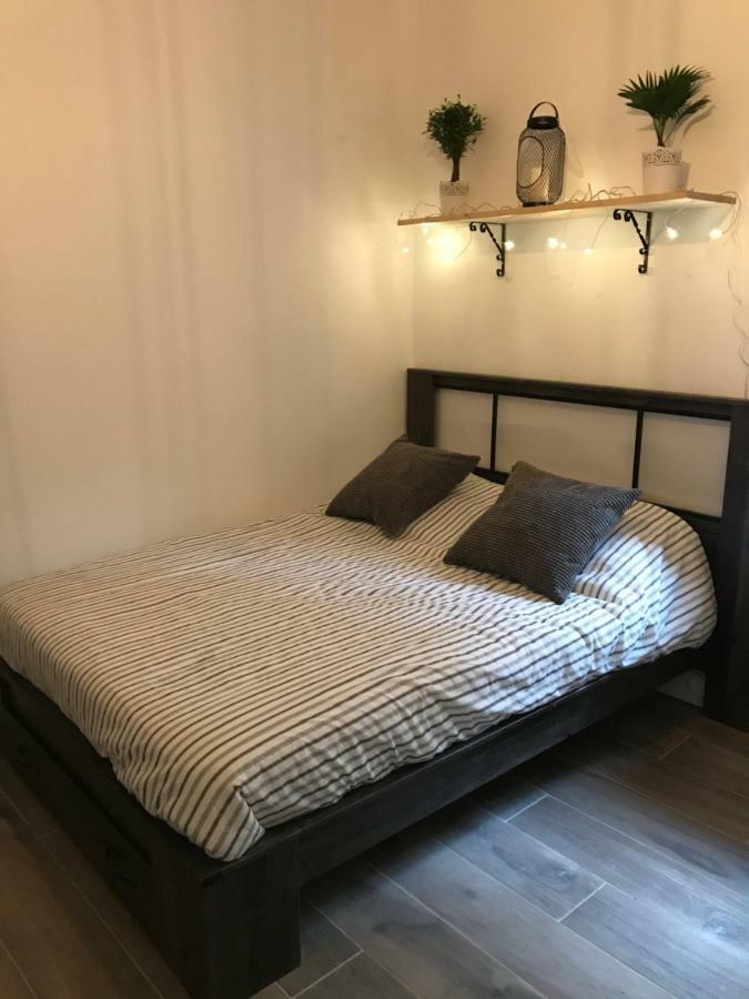 Studio au cœur de lyon Apartamento Exterior foto